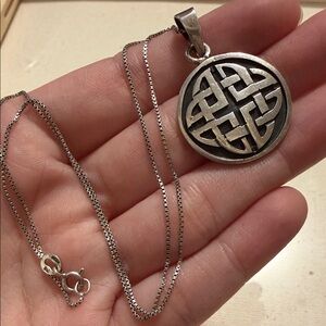 Vintage Sterling Silver 925 Celtic dara knot irish scottish pendant 17.5’ chain